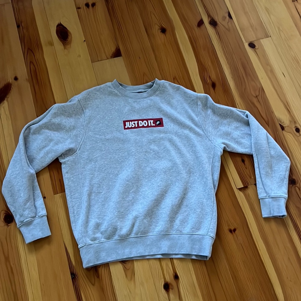 Grey Nike Crew Neck Sweatshirt!